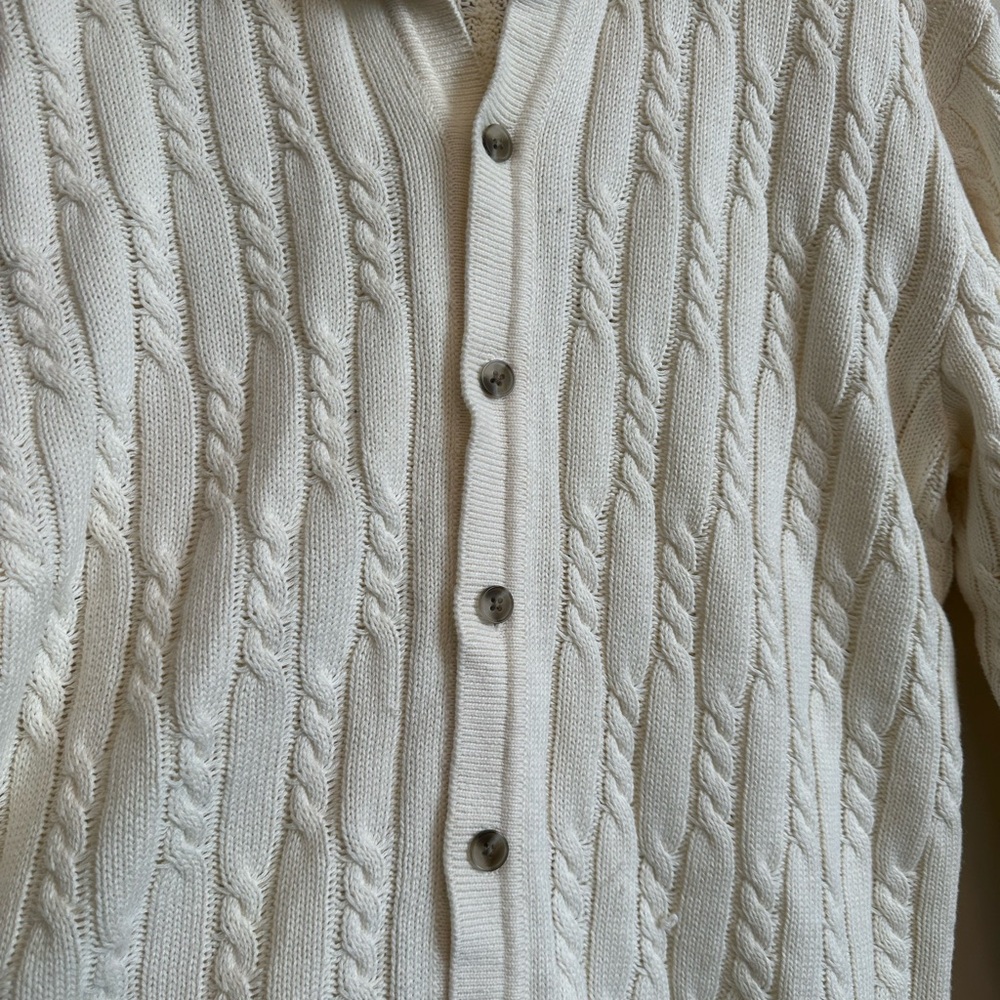 Old Navy Men’s Cable Knit Button-Up Sweater – Size M - Picture 4 of 5